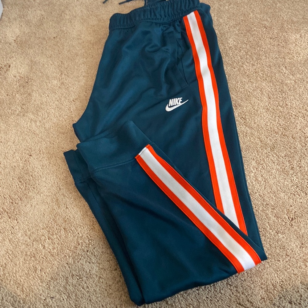 Nike joggers